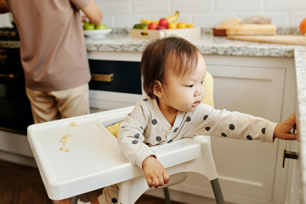 baby eating