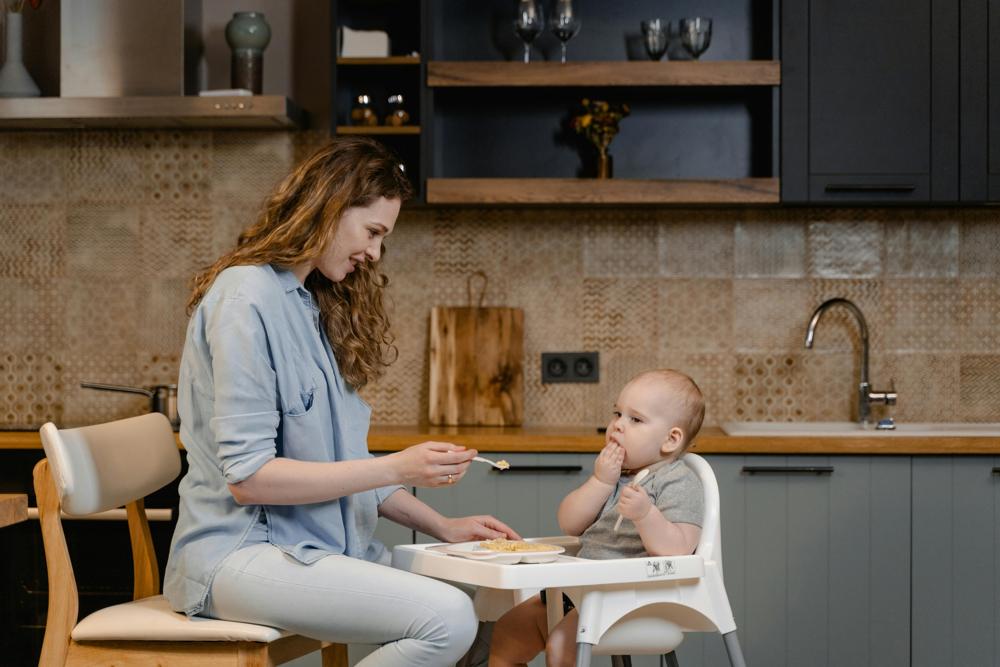 baby eating